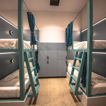 Hostel Vega 43 Sarande